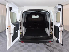 https://vehicle.imgix.net/3874821/18ecd9d0-fe4c-4e51-9b65-2258f1a28a7e.jpg
