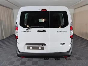 https://vehicle.imgix.net/3874821/42aea80d-f2c7-41b5-b738-1a2c66bbf3d2.jpg