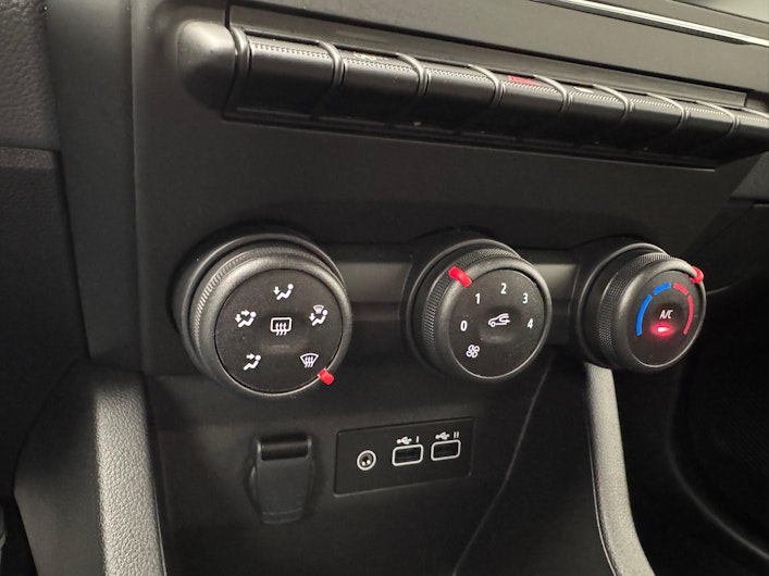 Vehicle image MITSUBISHI COLT