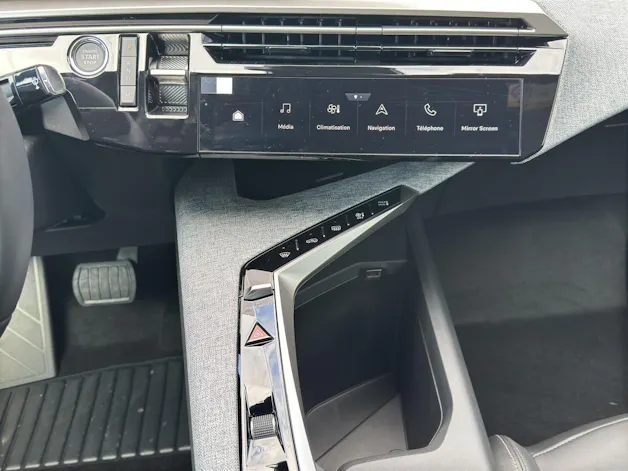 Peugeot 3008 1.2 Hybrid 145 Allure Premium