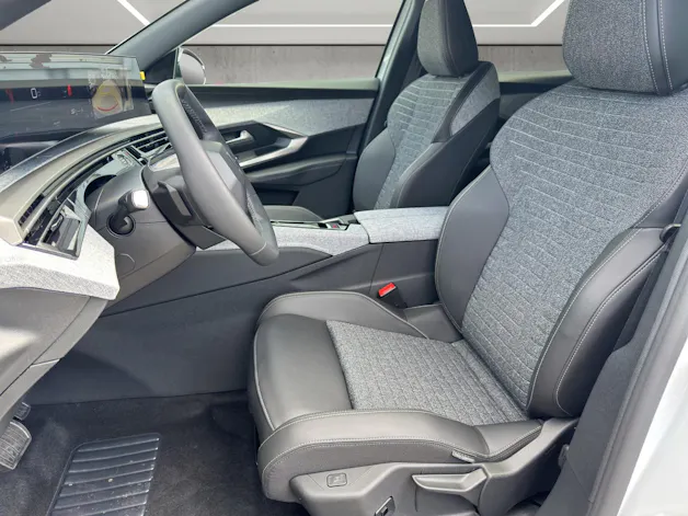 Peugeot 3008 1.2 Hybrid 145 Allure Premium