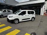 First vehicle image