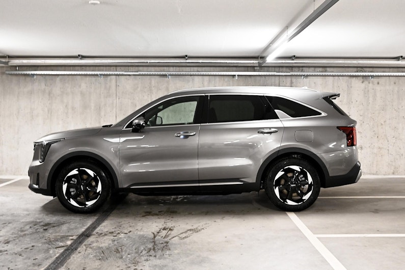 Vehicle image KIA SORENTO