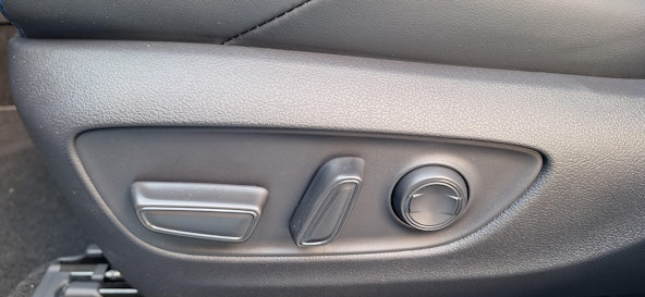 Vehicle image 14 Vehicle image 14