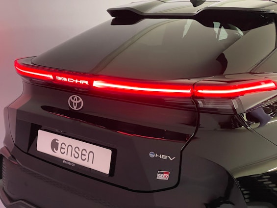 Vehicle image 18 Vehicle image 18