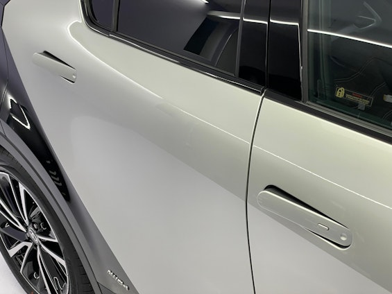 Vehicle image 16 Vehicle image 16