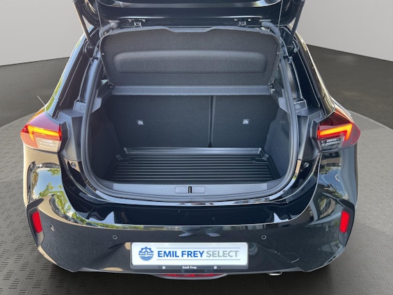 Vehicle image 3 Vehicle image 3