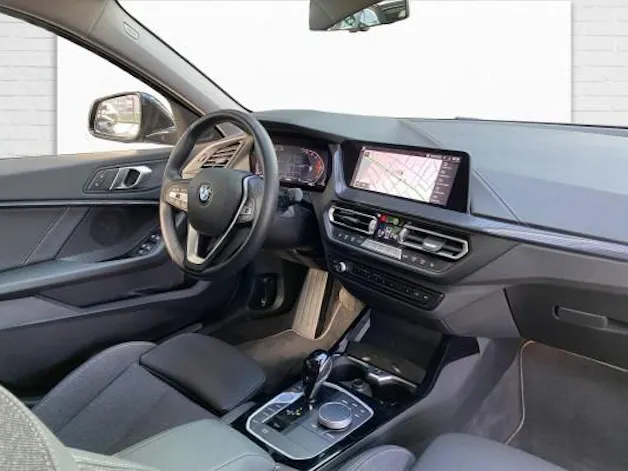 BMW 120d xDrive SAG