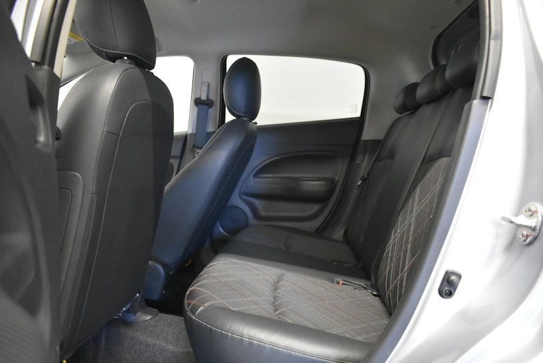 Vehicle image MITSUBISHI SPACE STAR