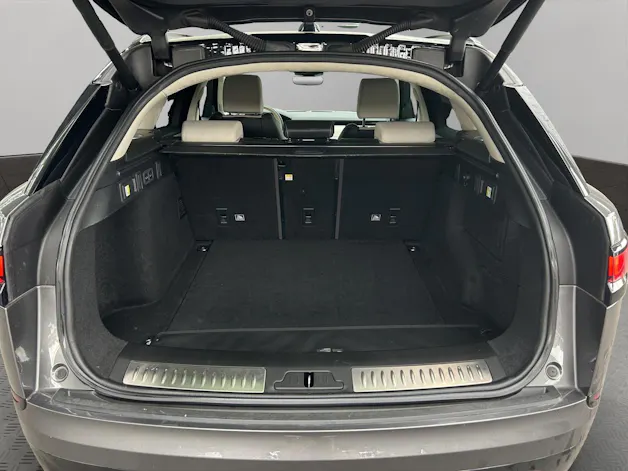 Land Rover Range Rover Velar 3.0 V6 R-Dynamic