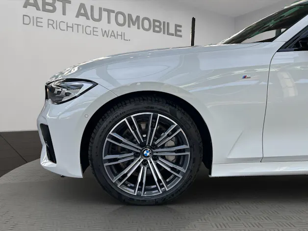 BMW 330d xDrive SAG