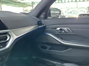 BMW 330d xDrive SAG