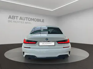 BMW 330d xDrive SAG