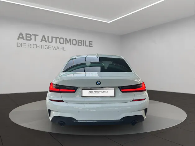 BMW 330d xDrive SAG