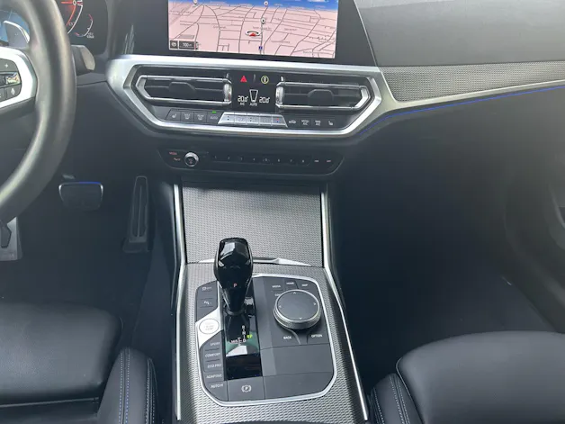BMW 330d xDrive SAG