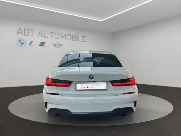 BMW 330d xDrive SAG