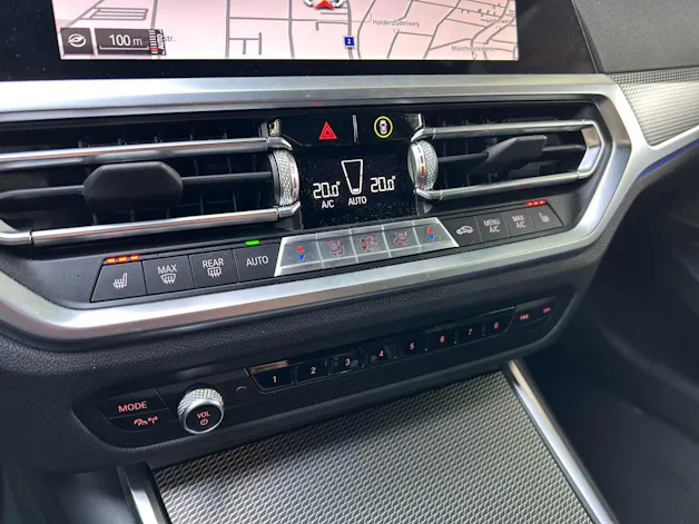 BMW 330d xDrive SAG