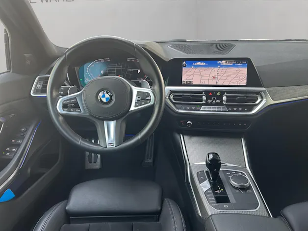 BMW 330d xDrive SAG