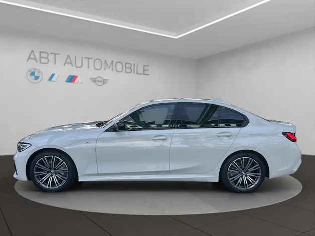 BMW 330d xDrive SAG
