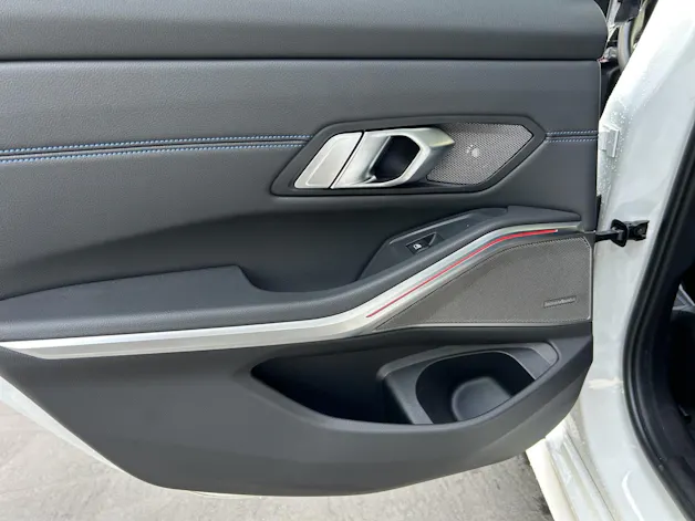 BMW 330d xDrive SAG