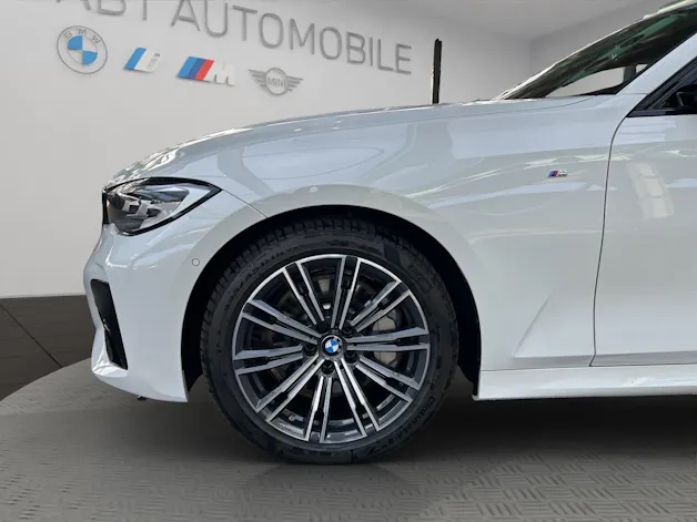 BMW 330d xDrive SAG