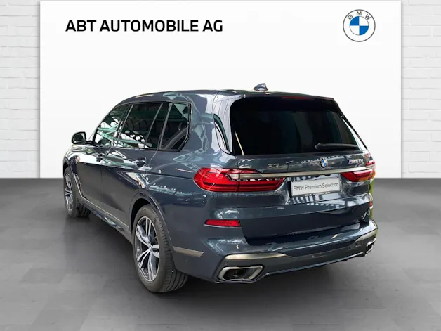 BMW X7 M50i