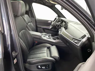 BMW X7 M50i