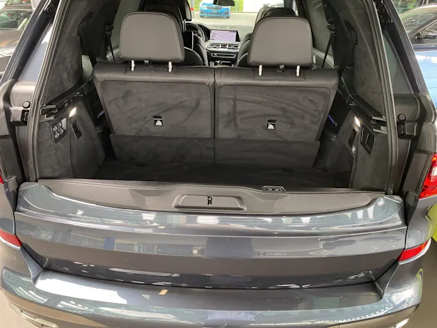 BMW X7 M50i