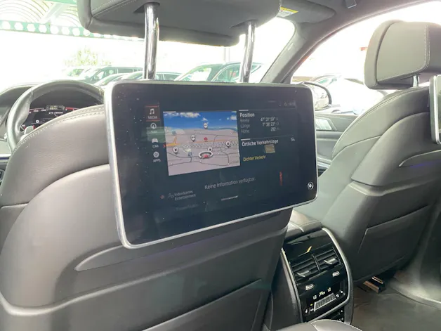 BMW X7 M50i