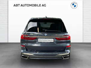 BMW X7 M50i
