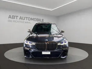 BMW X7 M50i