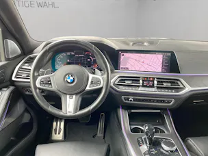 BMW X7 M50i