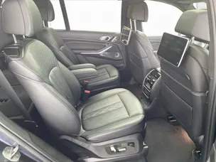BMW X7 M50i
