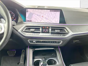 BMW X7 M50i