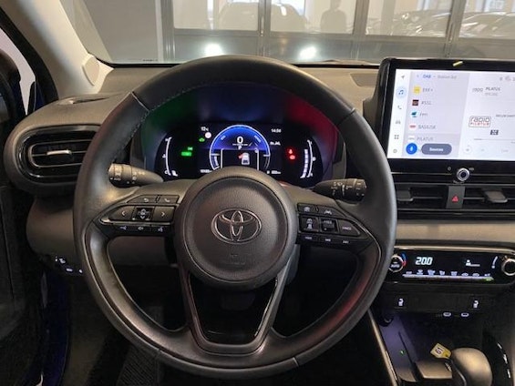 Vehicle image 11 Vehicle image 11