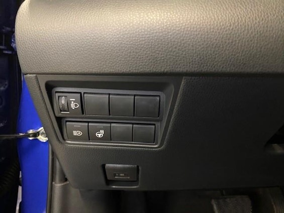 Vehicle image 14 Vehicle image 14