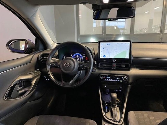 Vehicle image 10 Vehicle image 10