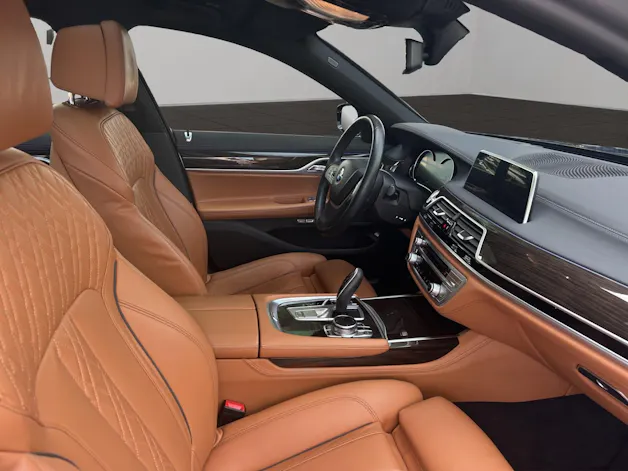 BMW 750i xDrive
