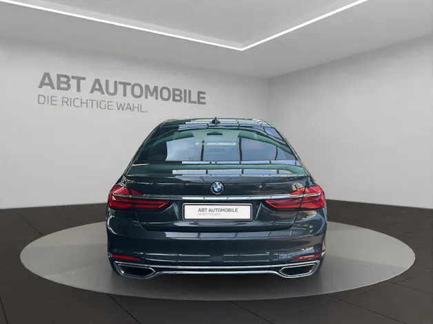 BMW 750i xDrive