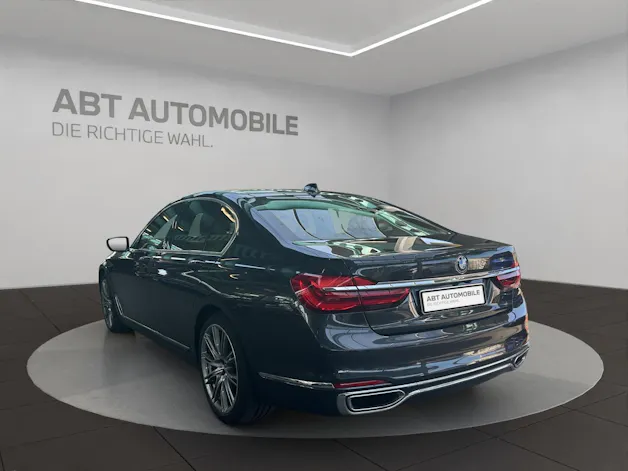BMW 750i xDrive