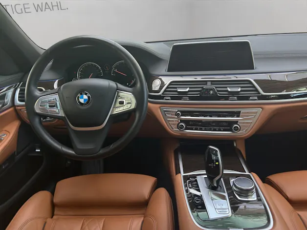 BMW 750i xDrive