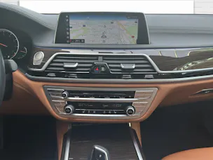 BMW 750i xDrive