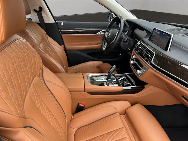 BMW 750i xDrive