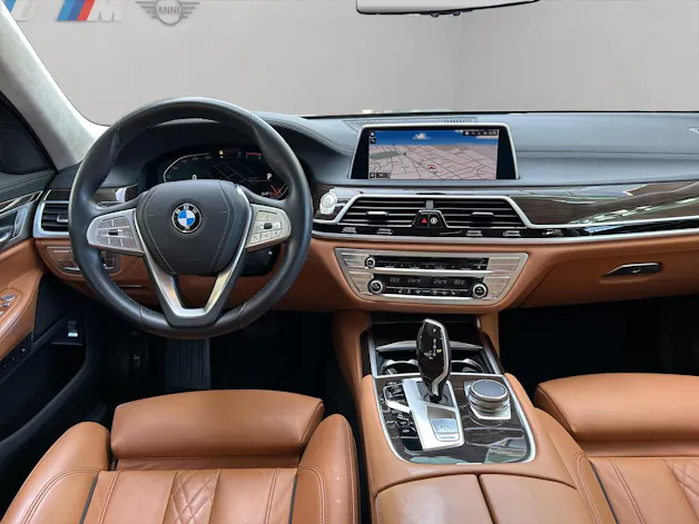 BMW 750i xDrive