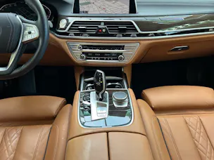 BMW 750i xDrive