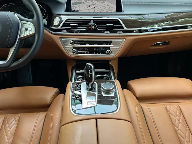 BMW 750i xDrive