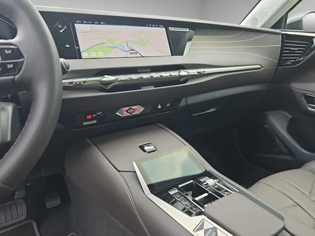 DS Automobiles 4 1.2 Hybrid Antoine de Saint Exupéry