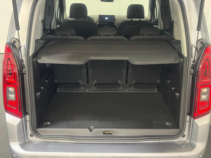 Vehicle image TOYOTA PROACE CITY VERSO