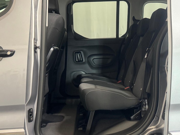 Vehicle image TOYOTA PROACE CITY VERSO