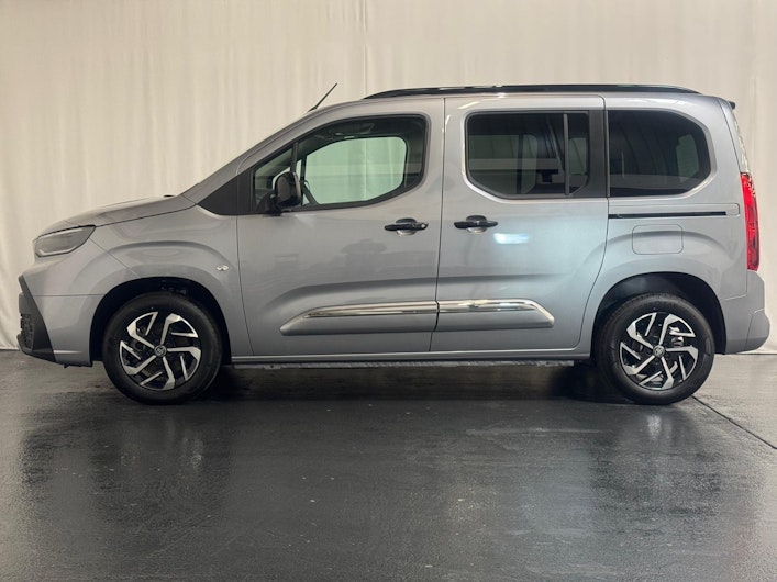 Vehicle image TOYOTA PROACE CITY VERSO